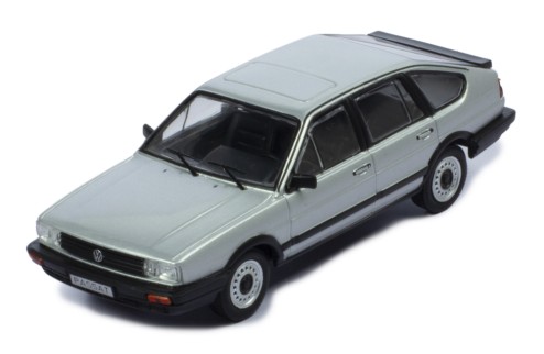 VOLKSWAGEN Passat B2 1980 Silver