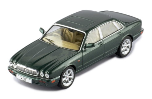 Jaguar XJ8 (X308) RHD 1998 Dark Green Metallic