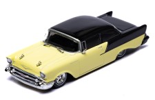 Chevrolet One-Fifty 1957 - Lowered - Colonial Cream and Onyx Black