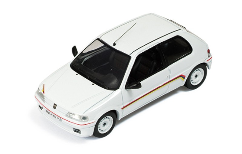 ixo プジョー106 Xsi 1993 1/43スケールミニカー IXO 1/43 CLC523N Peugeot 106 XSI - 1993 Diecast Modelcar : Amazon