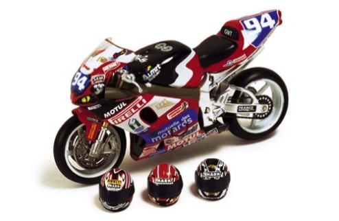 SUZUKI GSX-R C.GUYOT-S.SCARNATO-N.DUSSAUGE winner LE MANS 2001