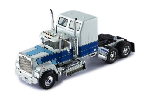 MACK SUPERLINER MAGNUM 1985 White and Blue