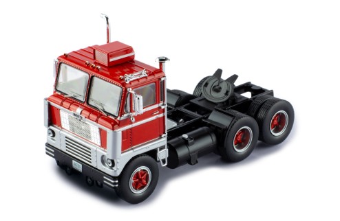 WHITE 7400 1960 Red