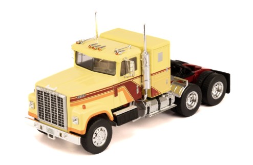 INTERNATIONAL TRANSTAR 4300 1980 Beige