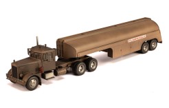 PETERBILT 281 1955 with tank trailer  “Rust effect ”