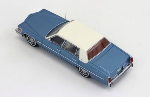 CADILLAC Deville Sedan - Light Blue - 1977