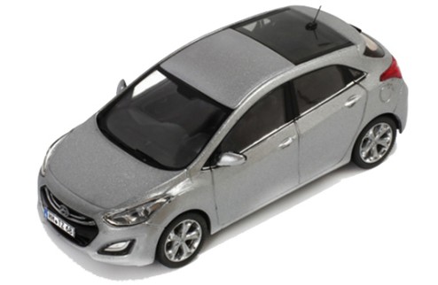 HYUNDAI i30 - Silver - 2012