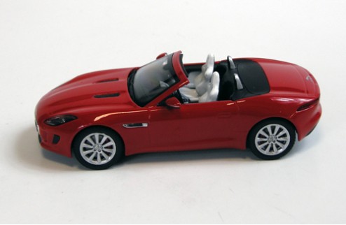 JAGUAR F-Type V8 S - Red - 2013