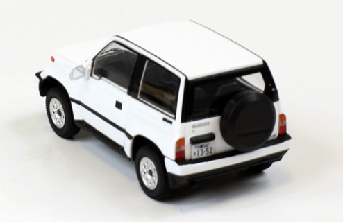 SUZUKI Escudo - White - 1992