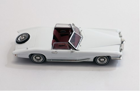 Stutz Blackhawk Convertible - White - 1971