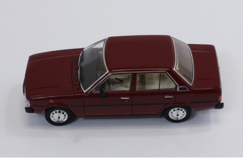 Toyota Corolla E70 - Wine Red - 1979