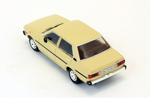 Toyota Corolla E70 - Beige - 1979