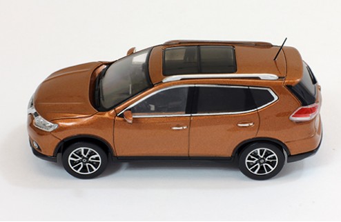 NISSAN X-Trail - Brown - 2014