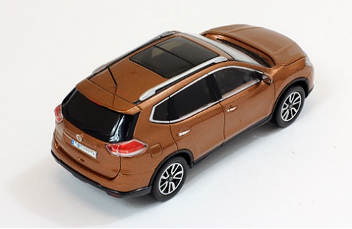NISSAN X-Trail - Brown - 2014
