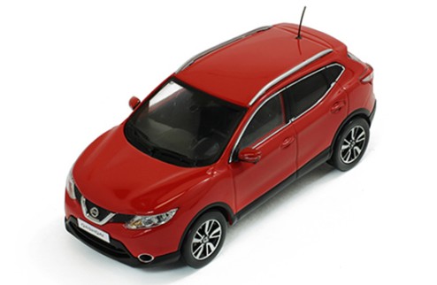 NISSAN Qashqai - Red - 2014