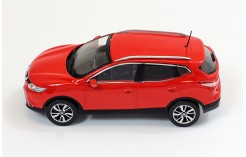 NISSAN Qashqai - Red - 2014